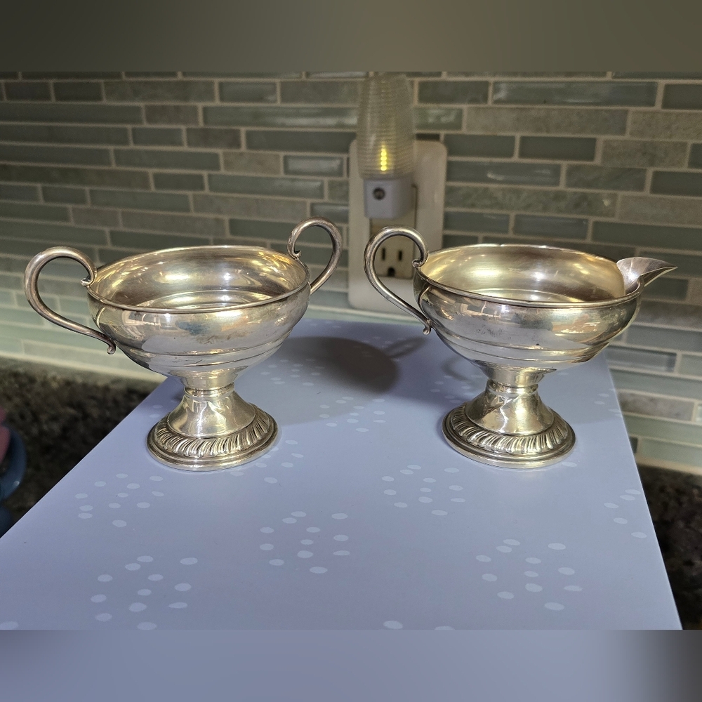 Sterling Silver Old Wallingford Sugar Bowl & Creamer Set